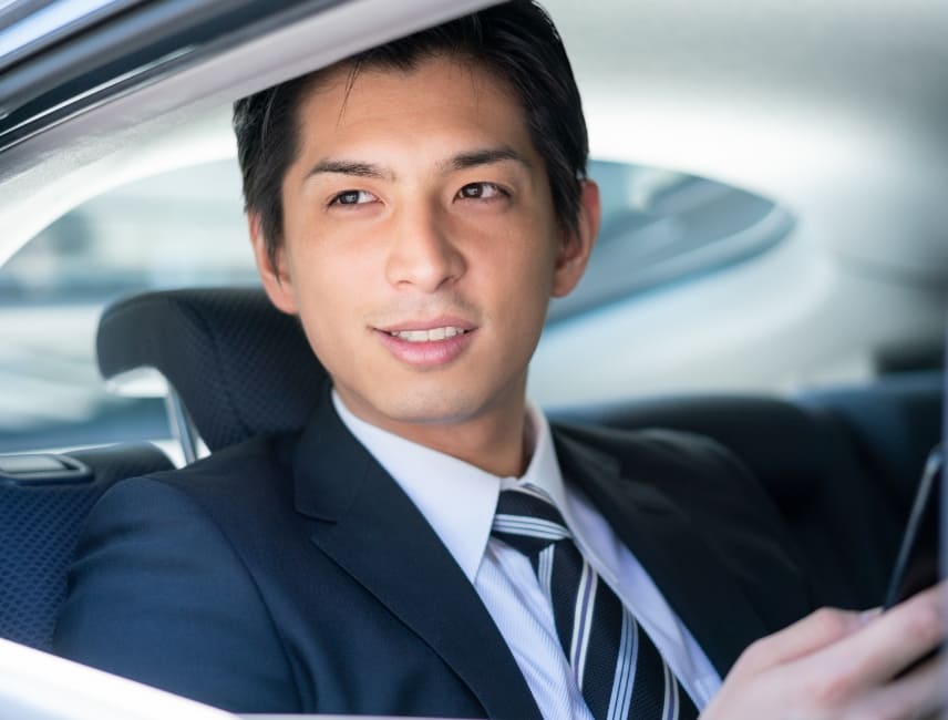 車両が到着します